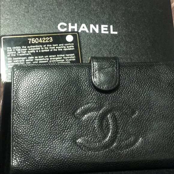 CHANEL long wallet - Picture 1 of 6